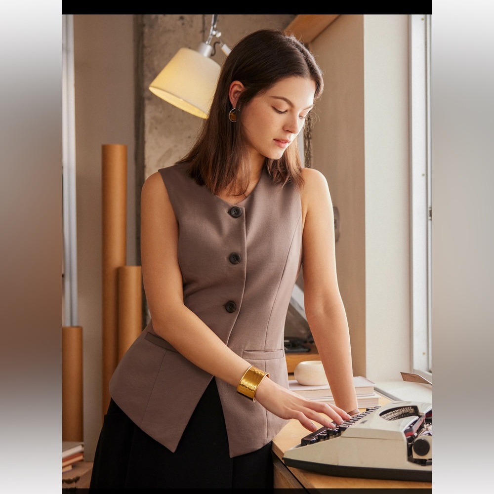 Never worn! OGL Classic Vest/Sleeveless Blazer Black